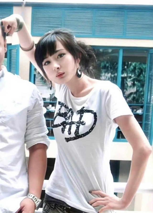 Dương Mịch 17 tuổi đẹp không gì sánh nổi: Gương mặt quốc sắc thiên hương, ăn tiền nhất là đôi mắt nghìn năm có một- Ảnh 4.