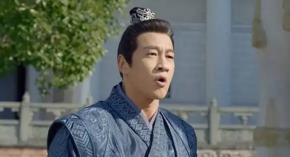 Ai cấm tài tử này đóng phim giùm với: 49 tuổi vẫn vào vai thiếu niên, đứng cạnh nữ chính mà như 2 bố con vậy trời- Ảnh 3.