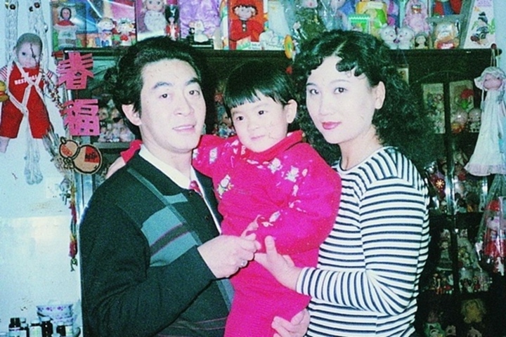 "Tôn Ngộ Không" Lục Tiểu Linh Đồng và mối tình cấm đoán với thư ký phim trường 22 ltld 1 16502179 1754019447430 17540194476641570164007