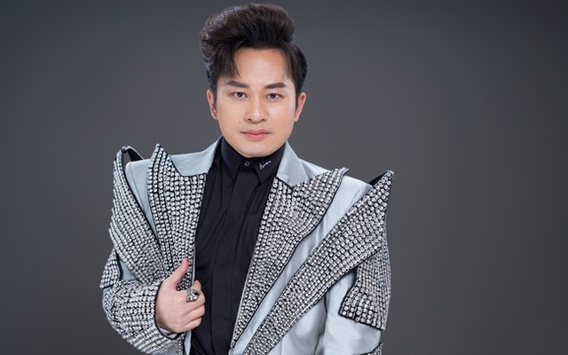 Từng bị đồn thổi về giới tính, sao Việt này giờ lấy vợ sinh con: Chuyện nuôi dạy con chung, con riêng rất nhân văn- Ảnh 1. Từng bị đồn thổi về giới tính, sao Việt này giờ lấy vợ sinh con: Chuyện nuôi dạy con chung, con riêng rất nhân văn- Ảnh 1.