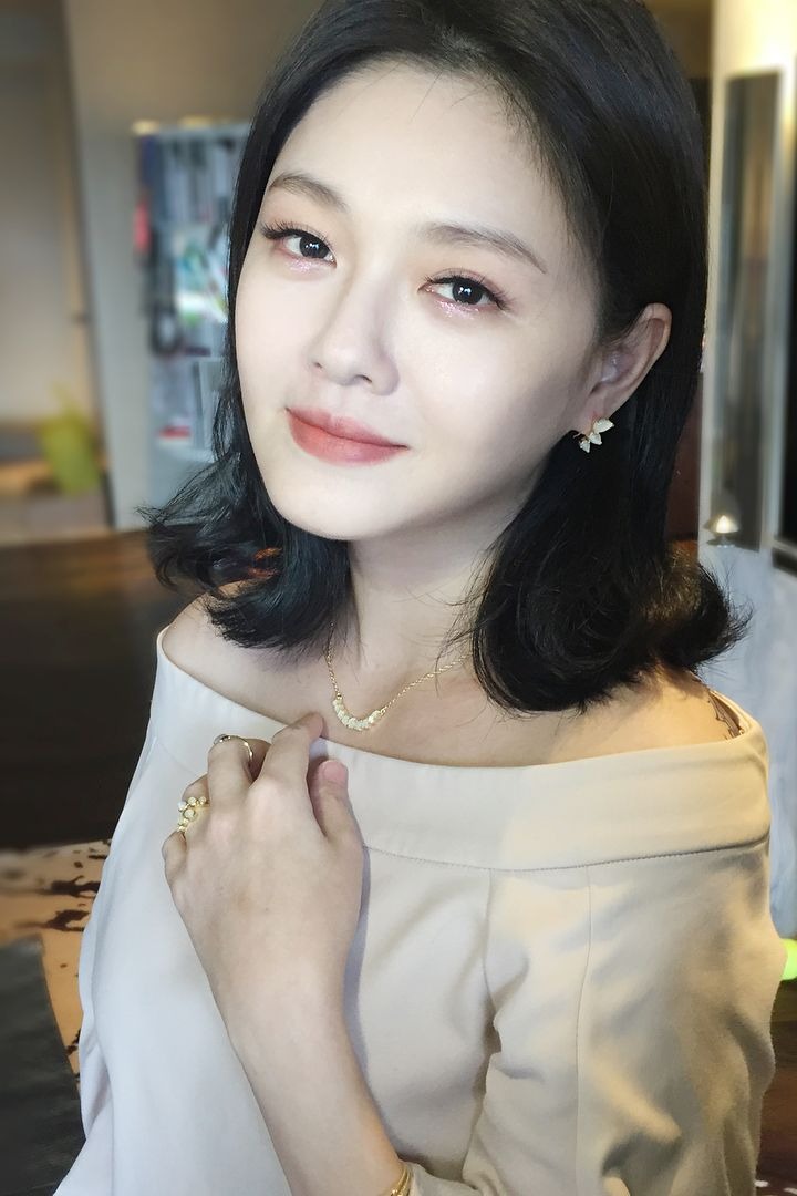 Sốc: Rộ tin Từ Hy Viên đột ngột qua đời, chồng cũ đổi avatar đen, gia đình có phản ứng lạ gây hoang mang- Ảnh 1. Sốc: Rộ tin Từ Hy Viên đột ngột qua đời, chồng cũ đổi avatar đen, gia đình có phản ứng lạ gây hoang mang- Ảnh 1.