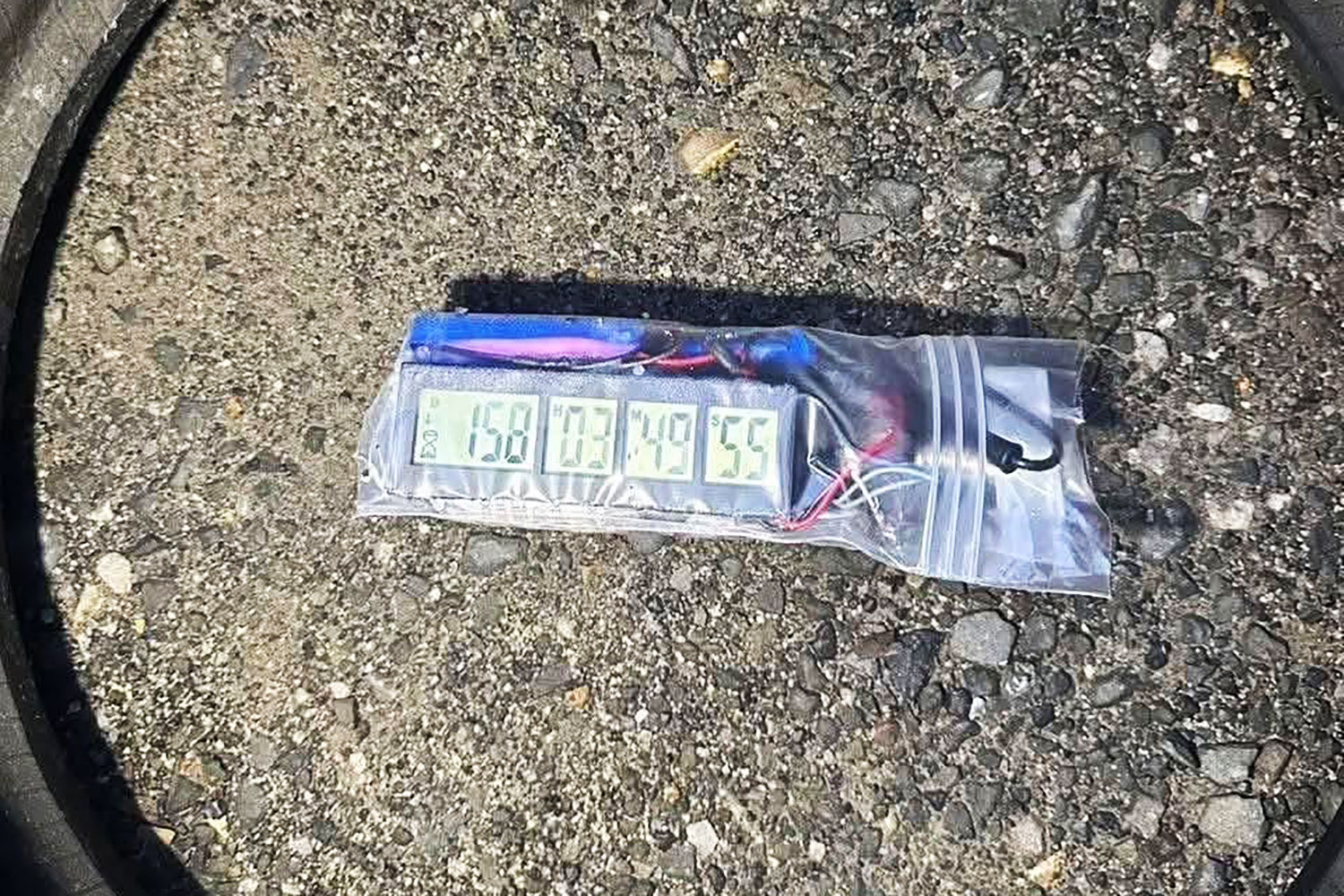 Phát hiện bom hẹn giờ trong xe ô tô ở Phuket, Thái Lan- Ảnh 2.