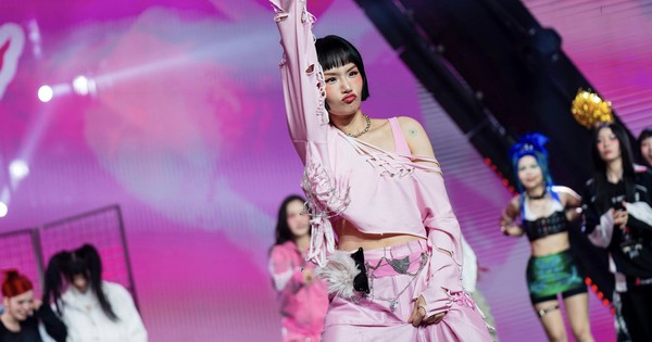 "Đội trưởng yếu kém" ở Em Xinh Say Hi có cú đáp trả khiến antifan câm nín "rủ nhau lên núi" 2413220073759517745808407374779536595n 1753073379004187573138 1753081015671 1753081016299198723801 17531882056841071676456 270 0 1317 2000 crop 1753193237857241626496jpg