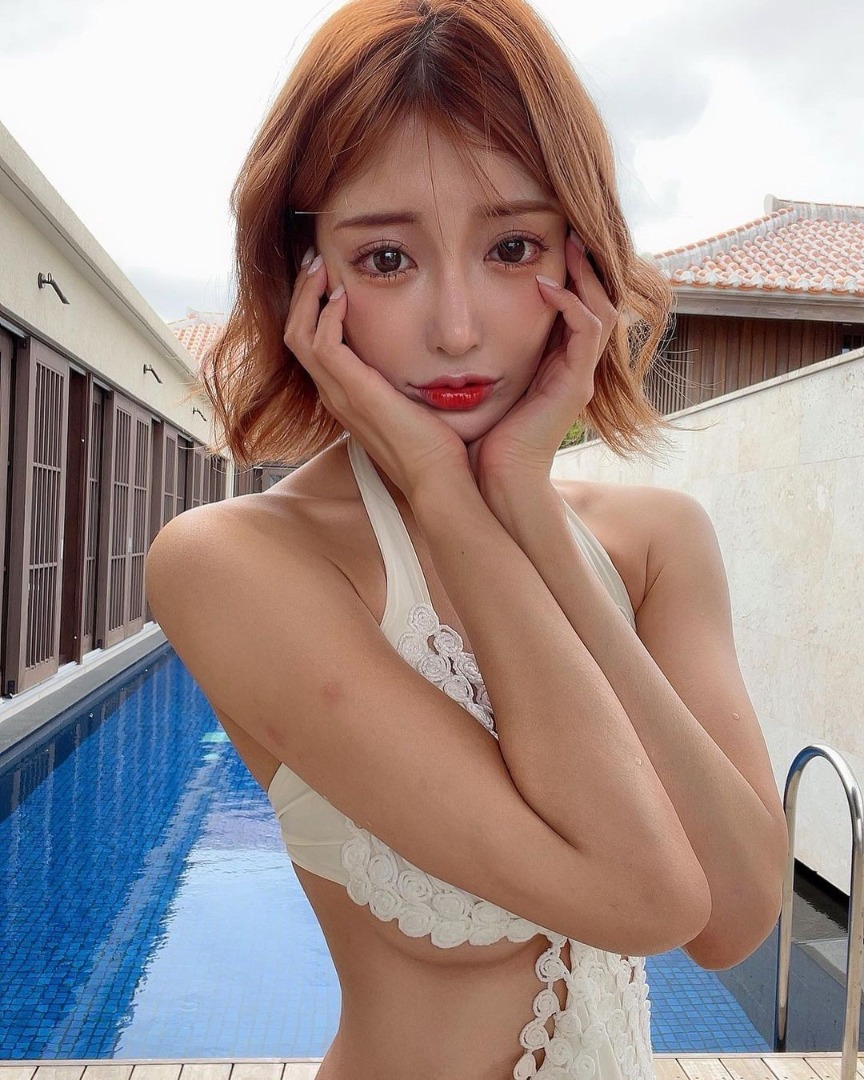 Nữ diễn viên phim 18+ bị điều tra bán dâm: Lộ loạt sao nam nghi