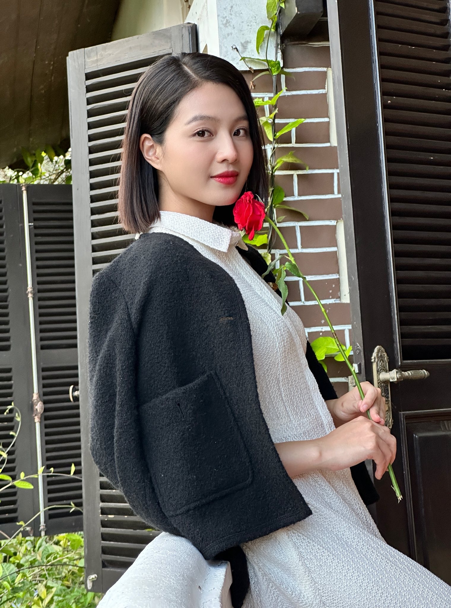 Việt Nam có 1 mỹ nhân giống cả tá sao Trung Quốc: Đẹp tựa Lưu Diệc Phi, hao hao Vương Sở Nhiên, ăn đứt Lý Thấm- Ảnh 15.