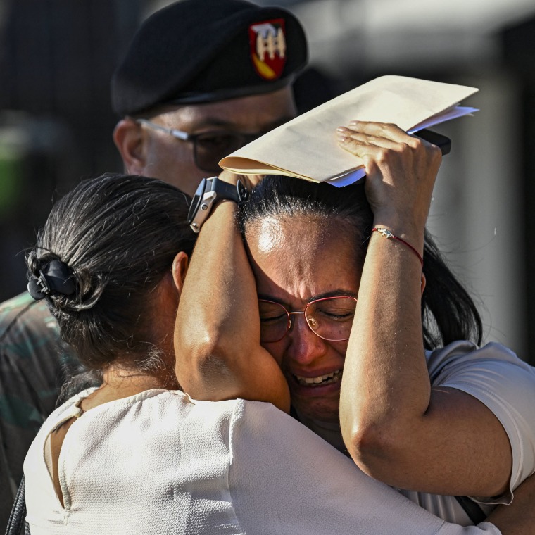 Vụ sập mái hộp đêm thảm khốc: Số người chết tiếp tục tăng sau 4 ngày, nhà chức trách tiết lộ điểm chung đau lòng của các nạn nhân- Ảnh 2.