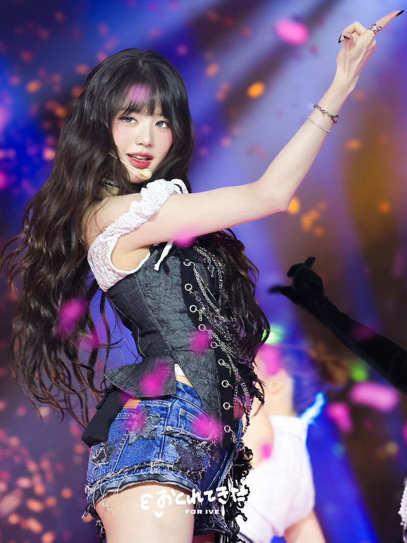 "Công chúa Kpop" Jang Won Young sắp kết hôn? 250726 ive wonyoung at 2025 sbs gayo daejeon summer documents 110 1756798557704638759603 1756799248529 1756799248837977140909