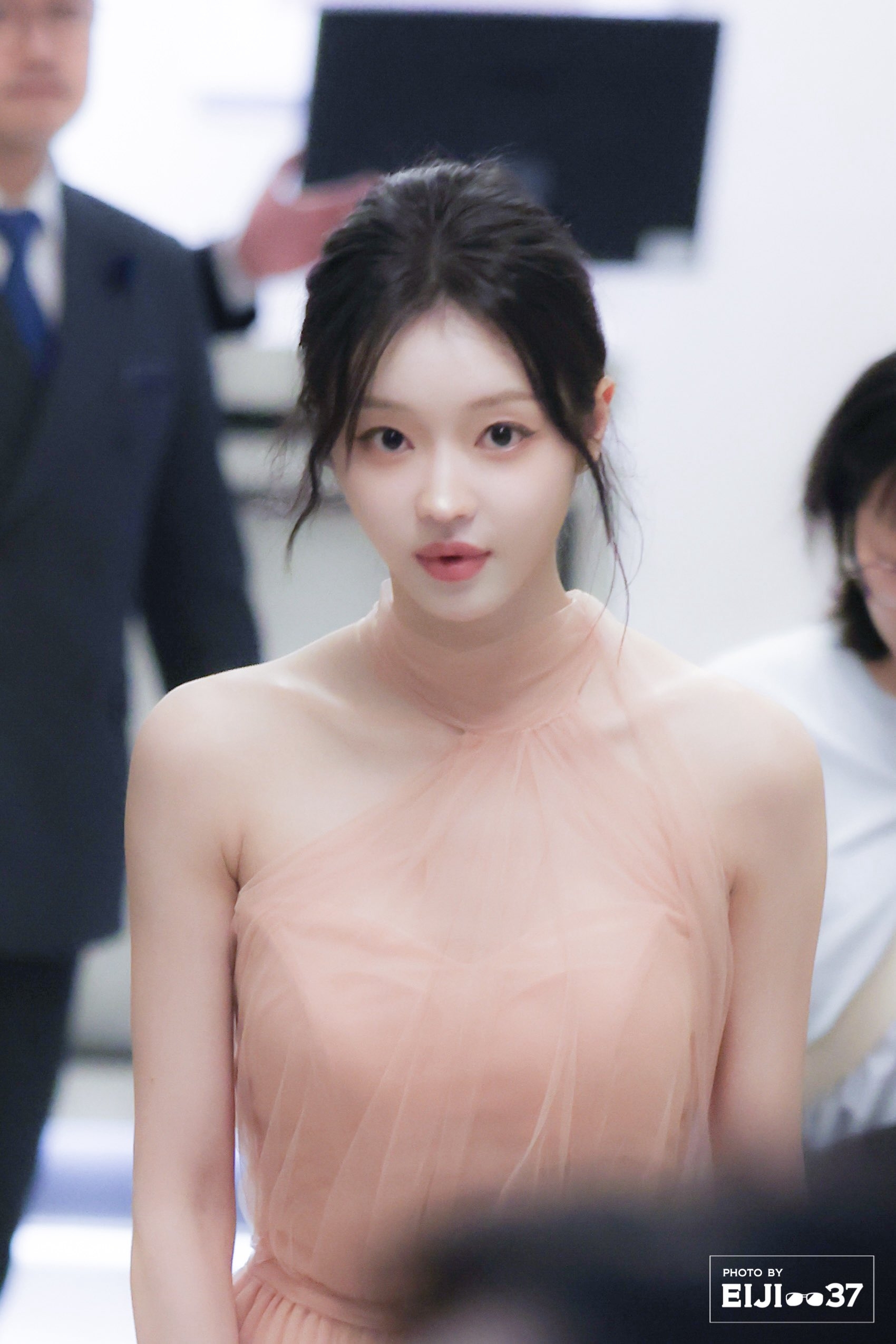 Đây là người thật hay là búp bê: Ăn gì mà đẹp quá thể, bao nhiêu tinh hoa tụ hết vào người- Ảnh 3.