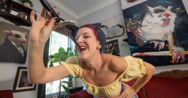 Hình ảnh nội soi cổ họng của nghệ sỹ nuốt kiếm khiến người xem 'ngã khỏi ghế' 250918 gin minsky sword swallower 111723339 11035295 1758525937519 1758525937771887584076 25 0 475 720 crop 1758526039354902636353jpeg