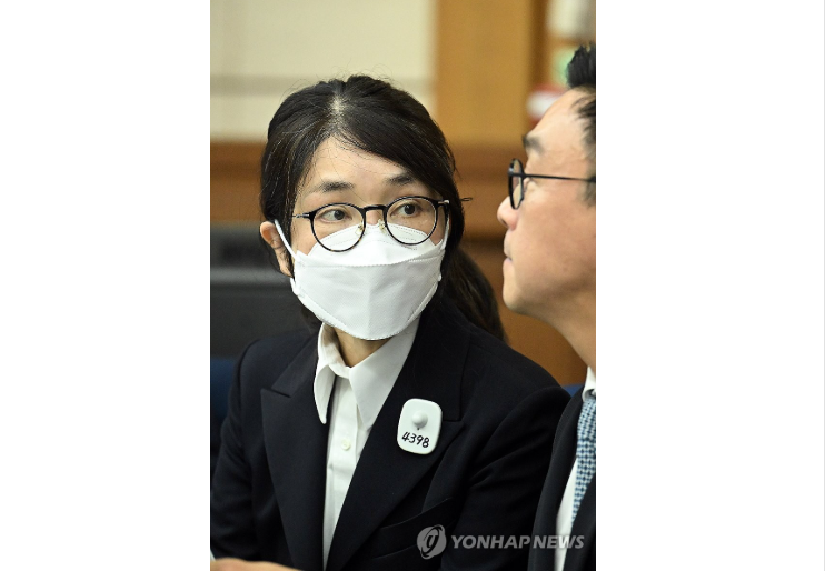 Cựu đệ nhất phu nhân Hàn Quốc Kim Keon Hee phủ nhận mọi cáo buộc tại phiên tòa- Ảnh 2.