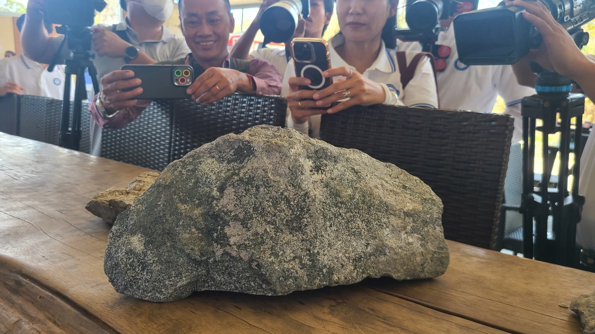 Sau Okvau, Campuchia có thêm