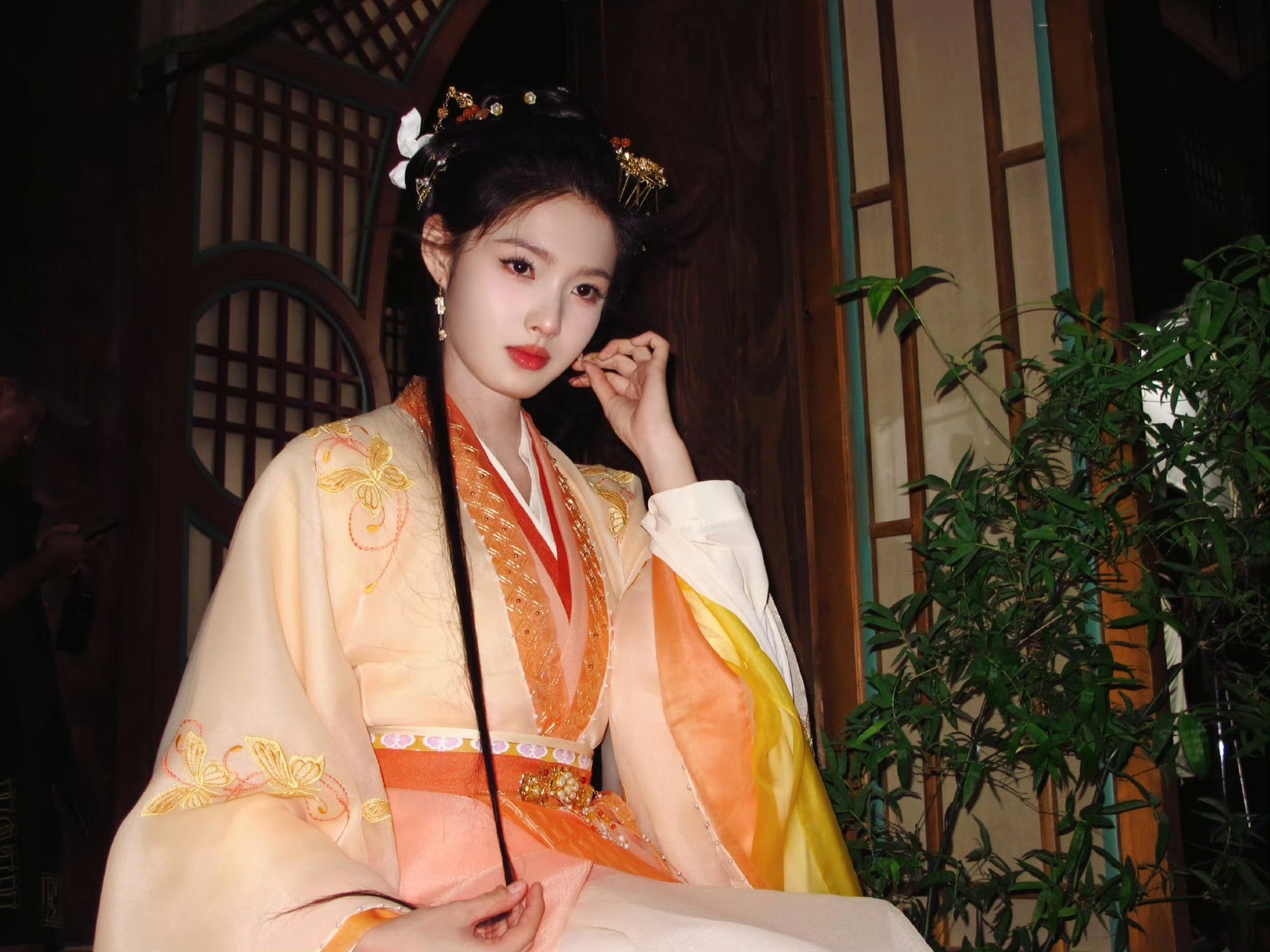 Chỉ có thể nói là mê phim Trung Quốc này quá rồi: Nữ chính đẹp lắm luôn, chụp ngẫu hứng 1 tấm cũng điện ảnh ngút ngàn- Ảnh 26. Chỉ có thể nói là mê phim Trung Quốc này quá rồi: Nữ chính đẹp lắm luôn, chụp ngẫu hứng 1 tấm cũng điện ảnh ngút ngàn- Ảnh 26.