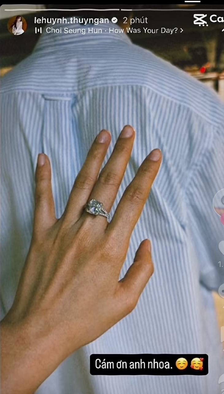 HOT: Cặp đôi Vbiz