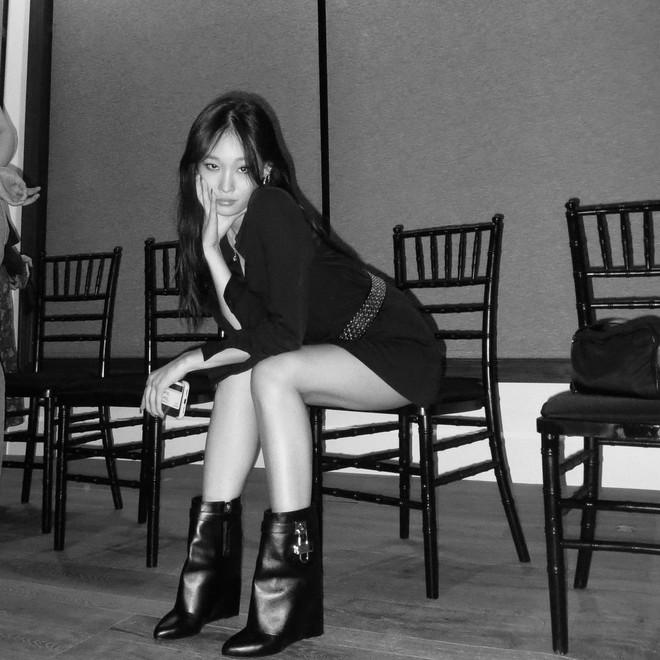 Tân binh hot nhất hiện nay: Cháu gái gia tộc Samsung xinh như người mẫu, từng vướng tin hẹn hò G-Dragon!- Ảnh 8. Tân binh hot nhất hiện nay: Cháu gái gia tộc Samsung xinh như người mẫu, từng vướng tin hẹn hò G-Dragon!- Ảnh 8.