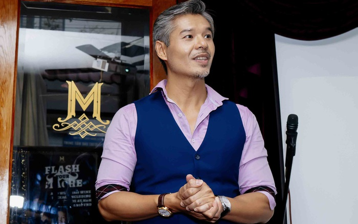 Mỹ nam bị ghét nhất Mưa Đỏ: Nói 6 thứ tiếng cực đỉnh, nét đẹp lai Tây hiếm có khó tìm- Ảnh 4. Mỹ nam bị ghét nhất Mưa Đỏ: Nói 6 thứ tiếng cực đỉnh, nét đẹp lai Tây hiếm có khó tìm- Ảnh 4.