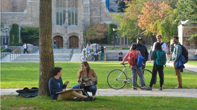 Mỹ tạm dừng phỏng vấn visa du học- Ảnh 1.