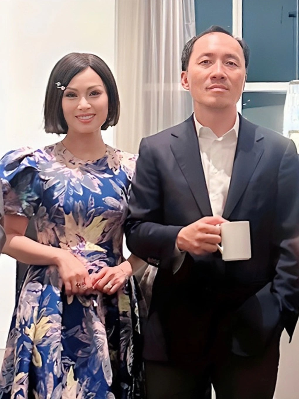 Ca sĩ Việt lấy chồng tỷ phú Mỹ: Được tặng cả một nhà hát, biệt thự rộng tới mức phải di chuyển bằng ô tô- Ảnh 6.