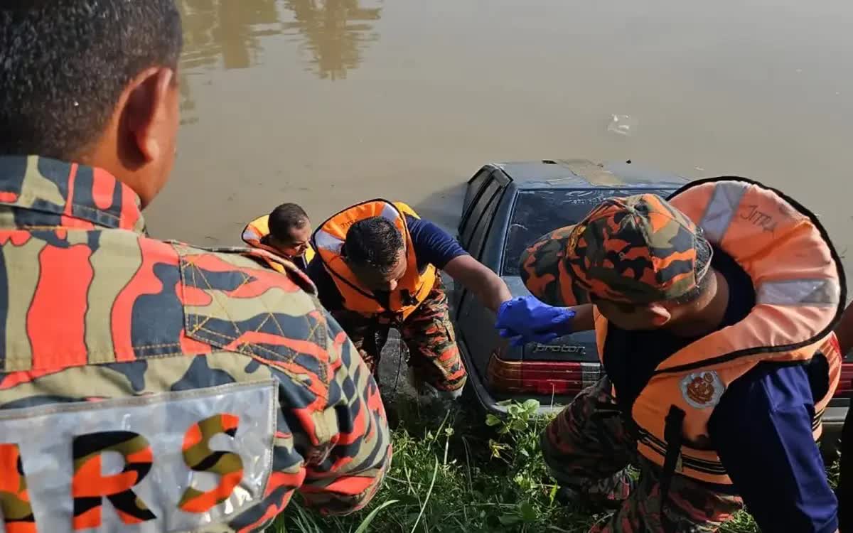 Phát hiện 6 thi thể gồm cặp vợ chồng trẻ và 4 đứa con trong xe ô tô chìm dưới đáy sông ở Malaysia- Ảnh 1.