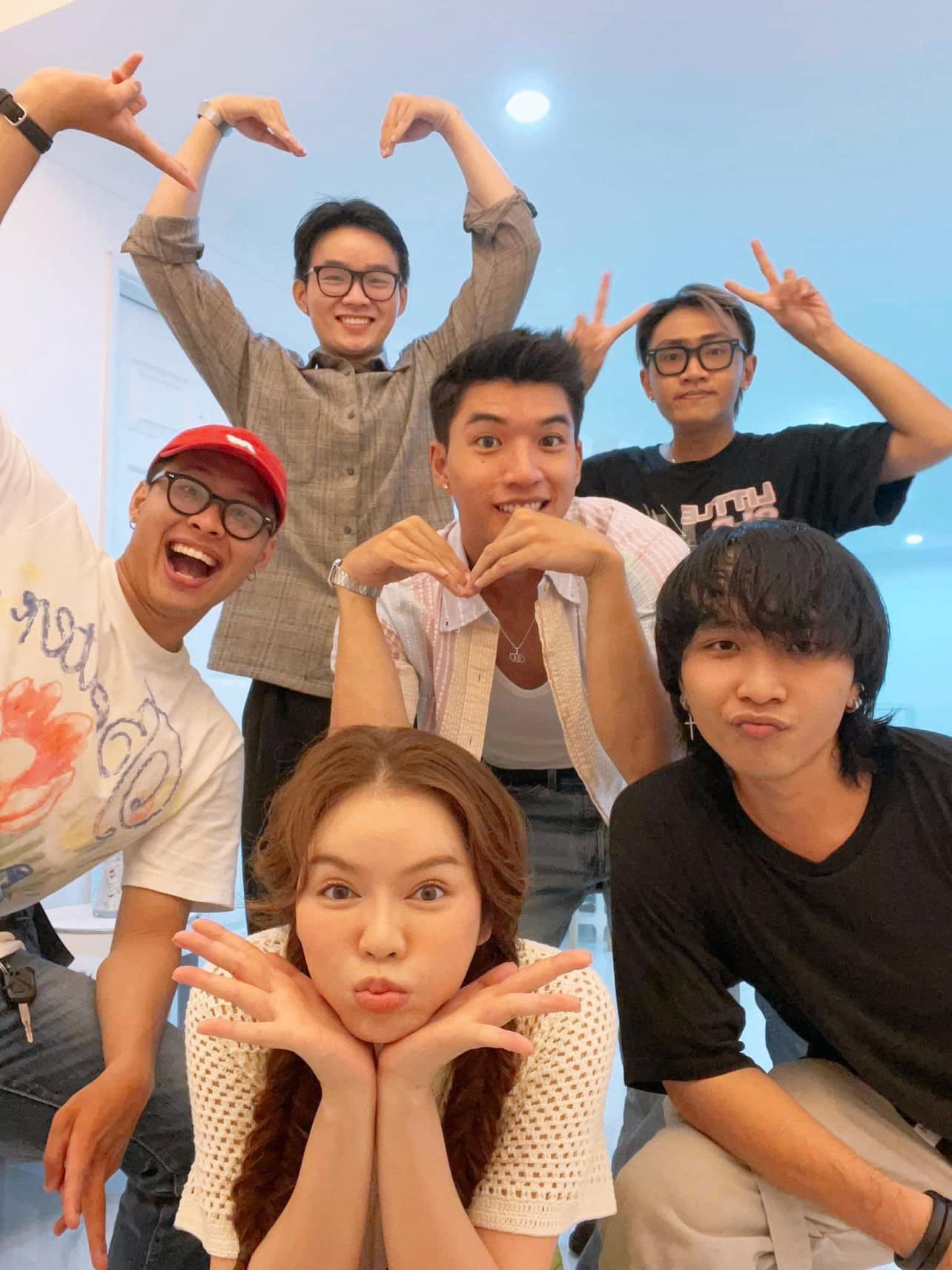 Thực hư tin đồn rapper Hiếu Thứ Hai hẹn hò đàn chị Lý Nhã Kỳ, tại sao sau 3 năm lại