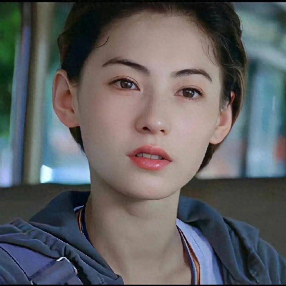 Từng là “nàng thơ cuối cùng của showbiz Hong Kong”: Vì đâu Trương Bá Chi một tay đánh mất tất cả?- Ảnh 1.