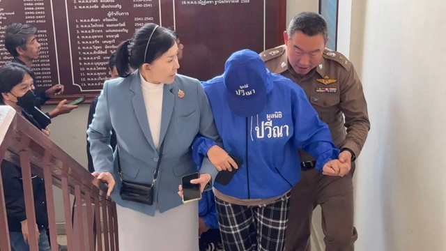 Vừa bước vào nhà, người phụ nữ hoảng hốt khi chồng cũ nấp trong bóng tối, nói ra 1 câu lạnh người- Ảnh 2.