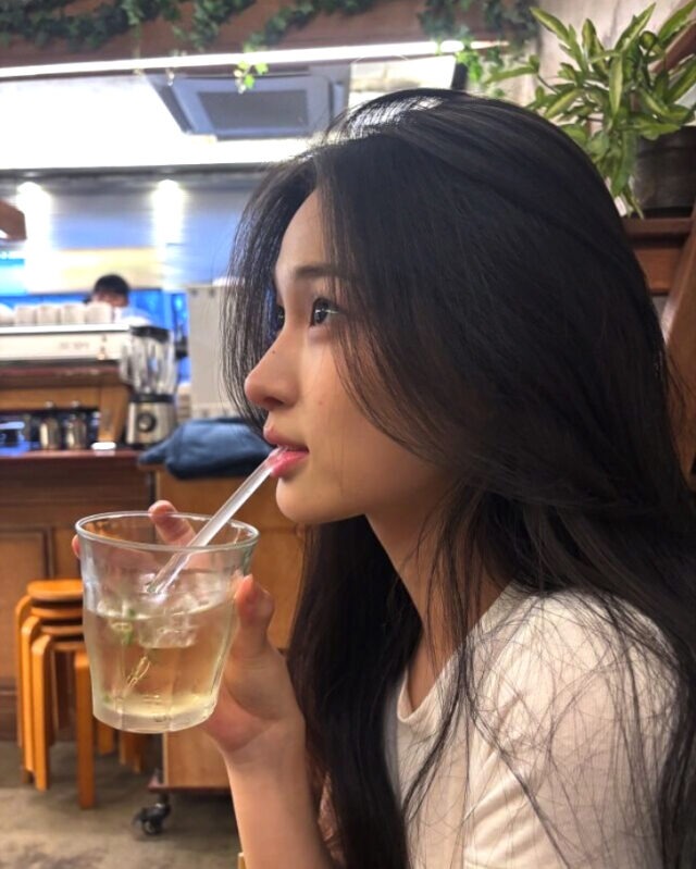 Cháu gái Won Bin vào showbiz, gen di truyền đỉnh cỡ này!- Ảnh 2. Cháu gái Won Bin vào showbiz, gen di truyền đỉnh cỡ này!- Ảnh 2.