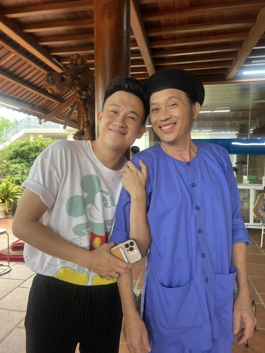 Nghệ sĩ Hoài Linh lộ diện với 1 thay đổi khác lạ sau khi gia đình phải thông báo khẩn- Ảnh 3.