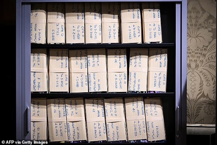 Bác sỹ đầu độc bệnh nhân để thể hiện tài cấp cứu, 12 người chết oan- Ảnh 4.