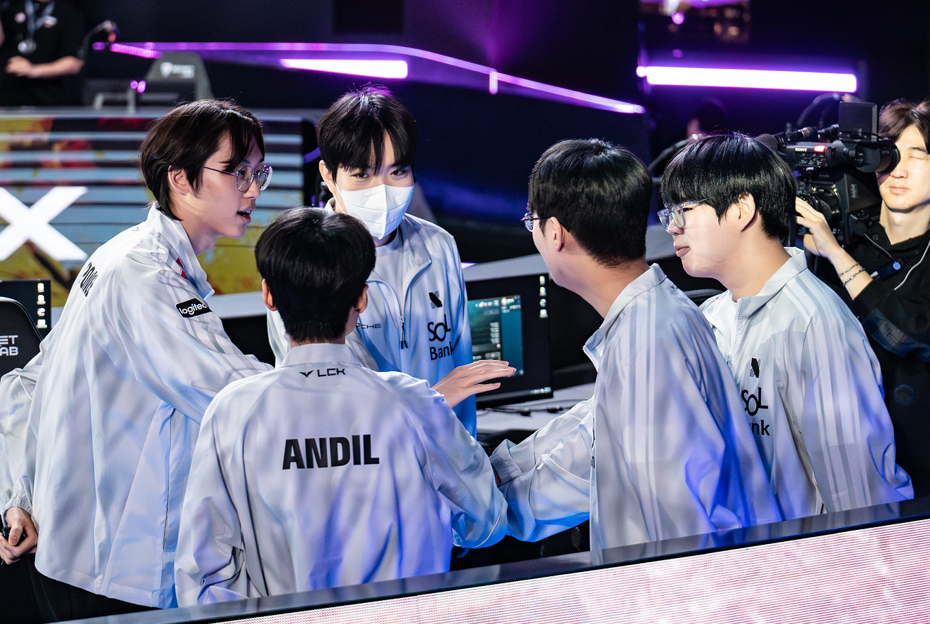 LazyFeel được hé lộ sở hữu