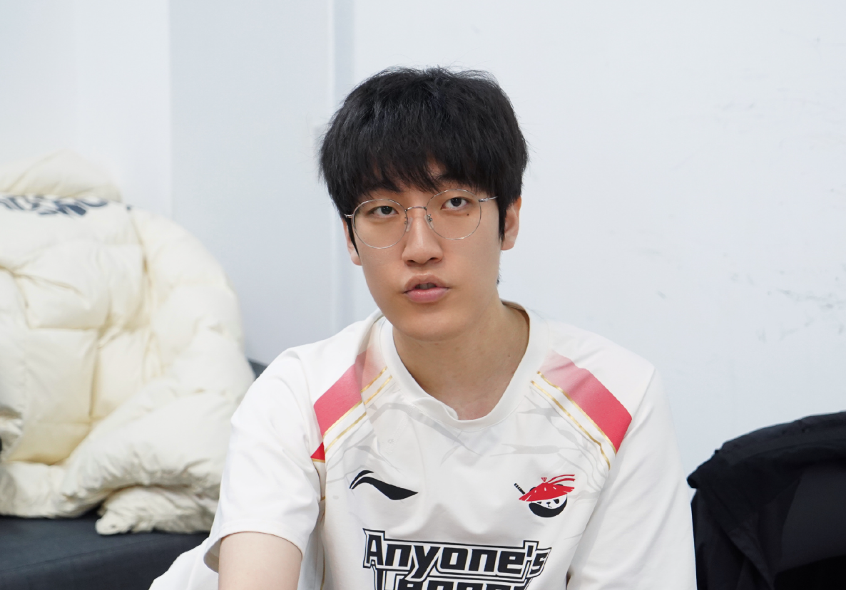 Thảm bại trước TES, Tarzan lập thành tích