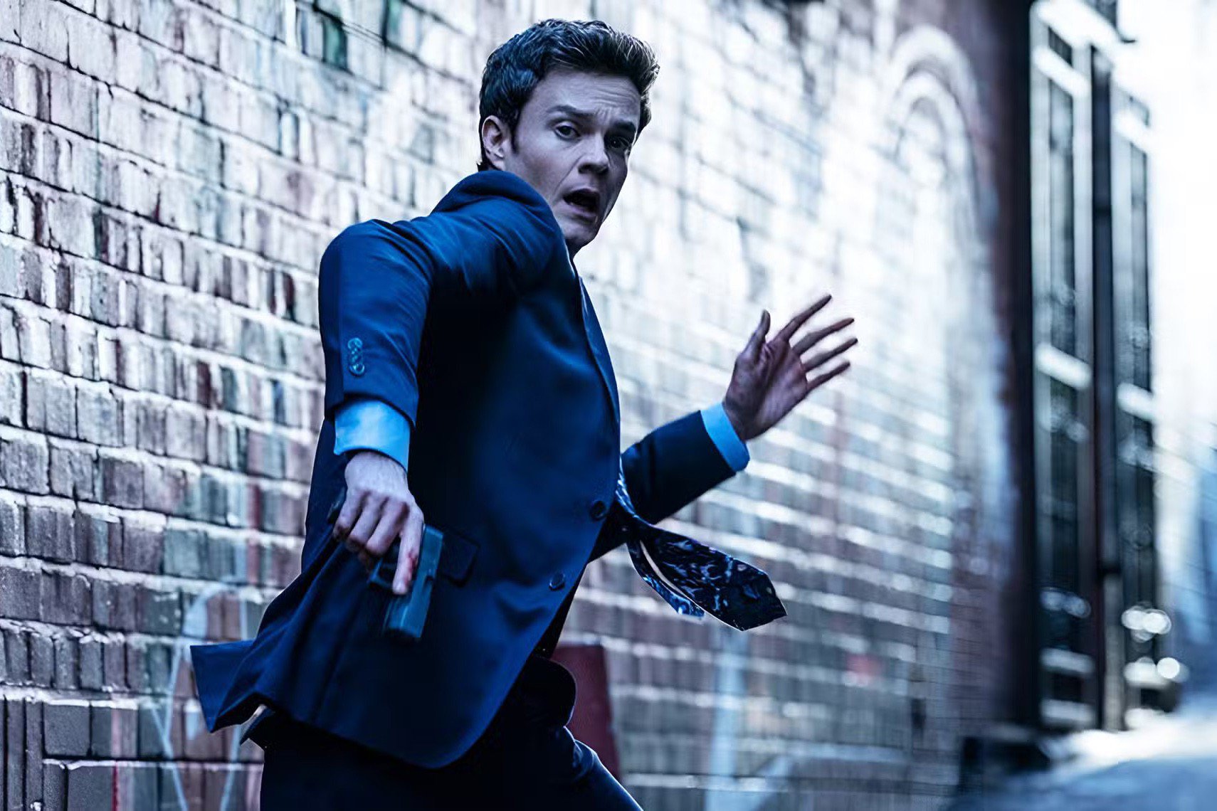 3-1742348402-734-width1710height1140 Số phận kỳ lạ của người đàn ông không biết đau - 4