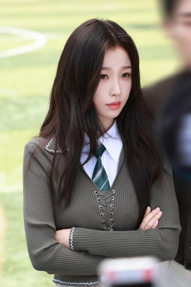 Cặp đôi cô giáo - huấn luyện viên gây sốt Trung Quốc: Đẹp xé truyện bước ra, tưởng không hợp mà hợp không tưởng- Ảnh 2.