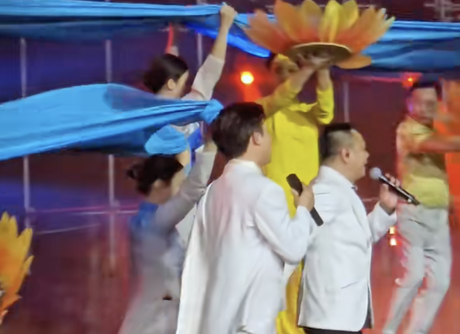 NSND Tự Long có thái độ