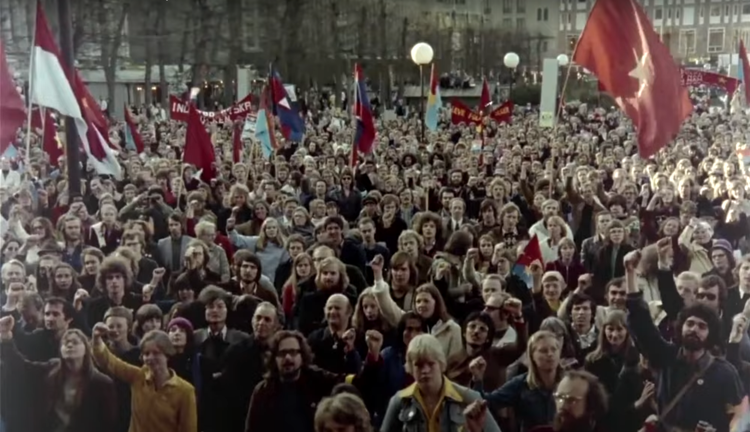 Những lát cắt đầy cảm xúc trong Victory Vietnam - Bộ phim tài liệu lịch sử quý hiếm về ngày thống nhất đất nước- Ảnh 2. Những lát cắt đầy cảm xúc trong Victory Vietnam - Bộ phim tài liệu lịch sử quý hiếm về ngày thống nhất đất nước- Ảnh 2.