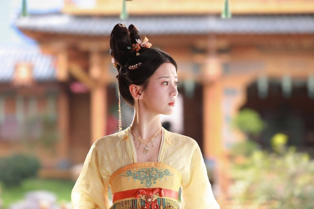 Vương phi đẹp nhất Trung Quốc hiện tại: Tiểu thư ngôn tình xé truyện bước ra, mỹ nhân cổ trang nghiêng nước nghiêng thành- Ảnh 6.