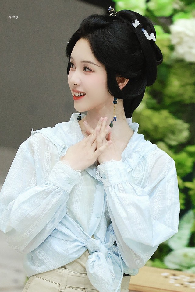 "Tiểu thư" đẹp nhất Trung Quốc 2025 đóng phim cổ trang mới: Visual đúng chuẩn tuyệt sắc giai nhân 3 17485064868981741549788 1748529978155 1748529979334412090293