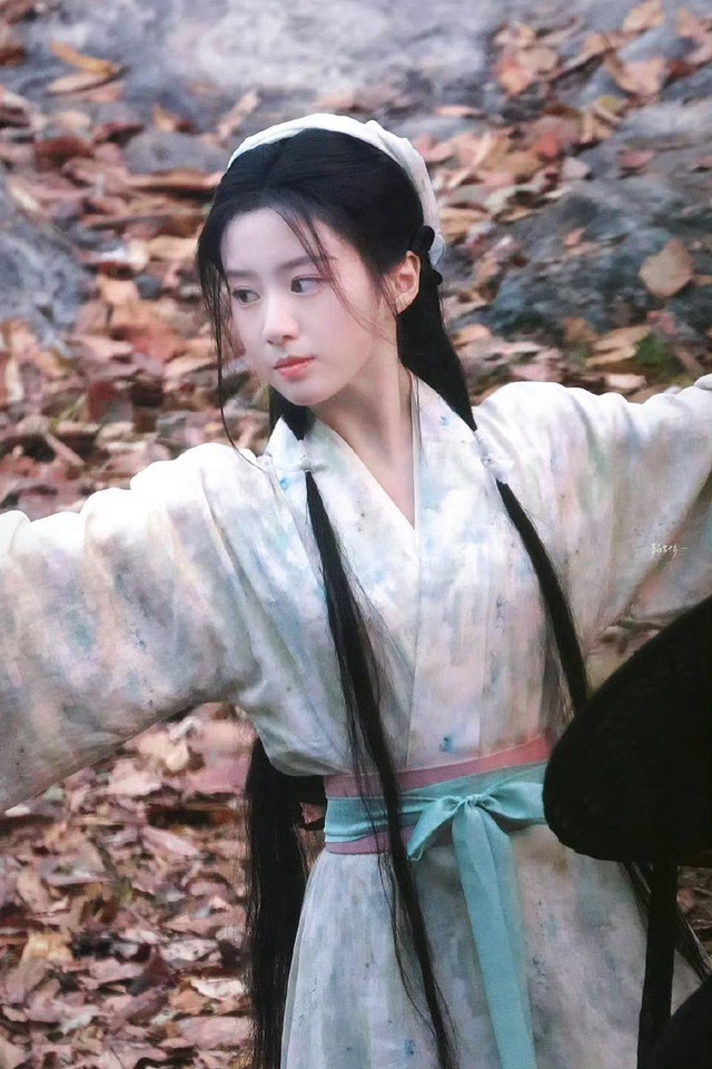 Nữ hiệp đẹp nhất Trung Quốc 2025: Visual cực phẩm nhân gian, thiếu nữ giang hồ xé truyện bước ra- Ảnh 6.