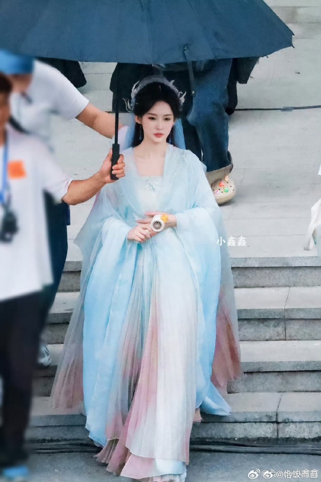 Tiên tử đẹp nhất màn ảnh Hoa ngữ hiện tại: Khí chất thần nữ từ trong ra ngoài, visual nét căng bạn diễn phải trố mắt nhìn- Ảnh 4.