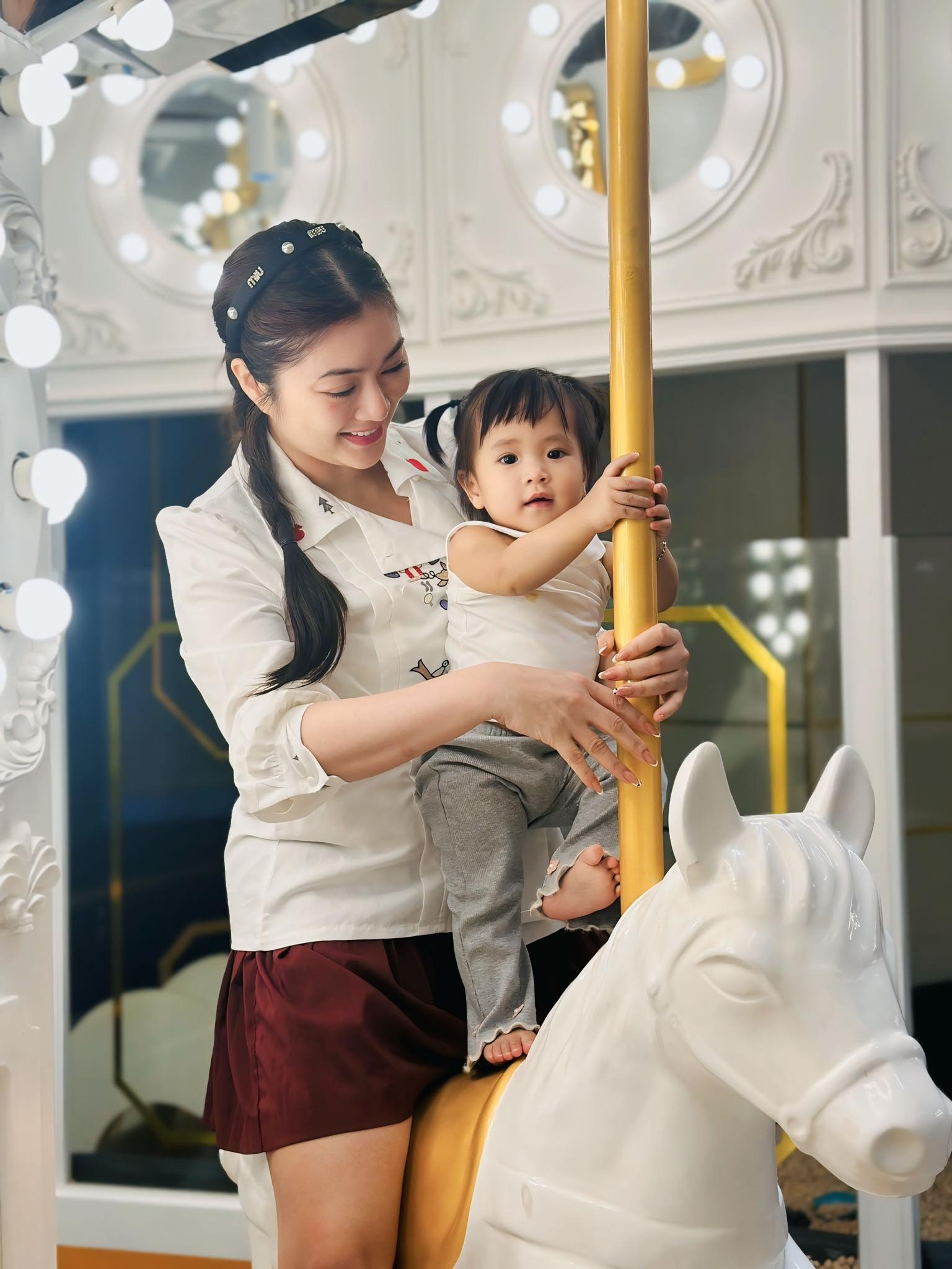 Thanh Trúc hé lộ nguyên tắc nuôi con độc lạ: Không ru con ngủ, mẹ ăn gì con ăn nấy- Ảnh 2.