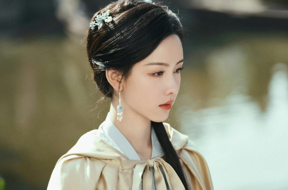 Lần đầu tiên Trung Quốc có mỹ nhân sở hữu fancom đạt 10 triệu tim: Visual được ông trời thiên vị, không nổi tiếng mới lạ- Ảnh 4. Lần đầu tiên Trung Quốc có mỹ nhân sở hữu fancom đạt 10 triệu tim: Visual được ông trời thiên vị, không nổi tiếng mới lạ- Ảnh 4.