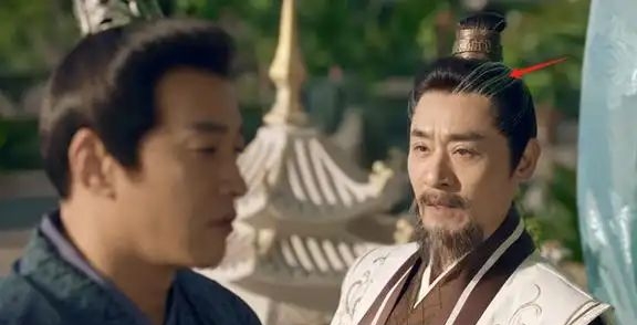 Ai cấm tài tử này đóng phim giùm với: 49 tuổi vẫn vào vai thiếu niên, đứng cạnh nữ chính mà như 2 bố con vậy trời- Ảnh 5.