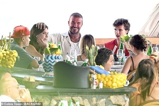 Vợ chồng Beckham bị nói giả dối- Ảnh 1.