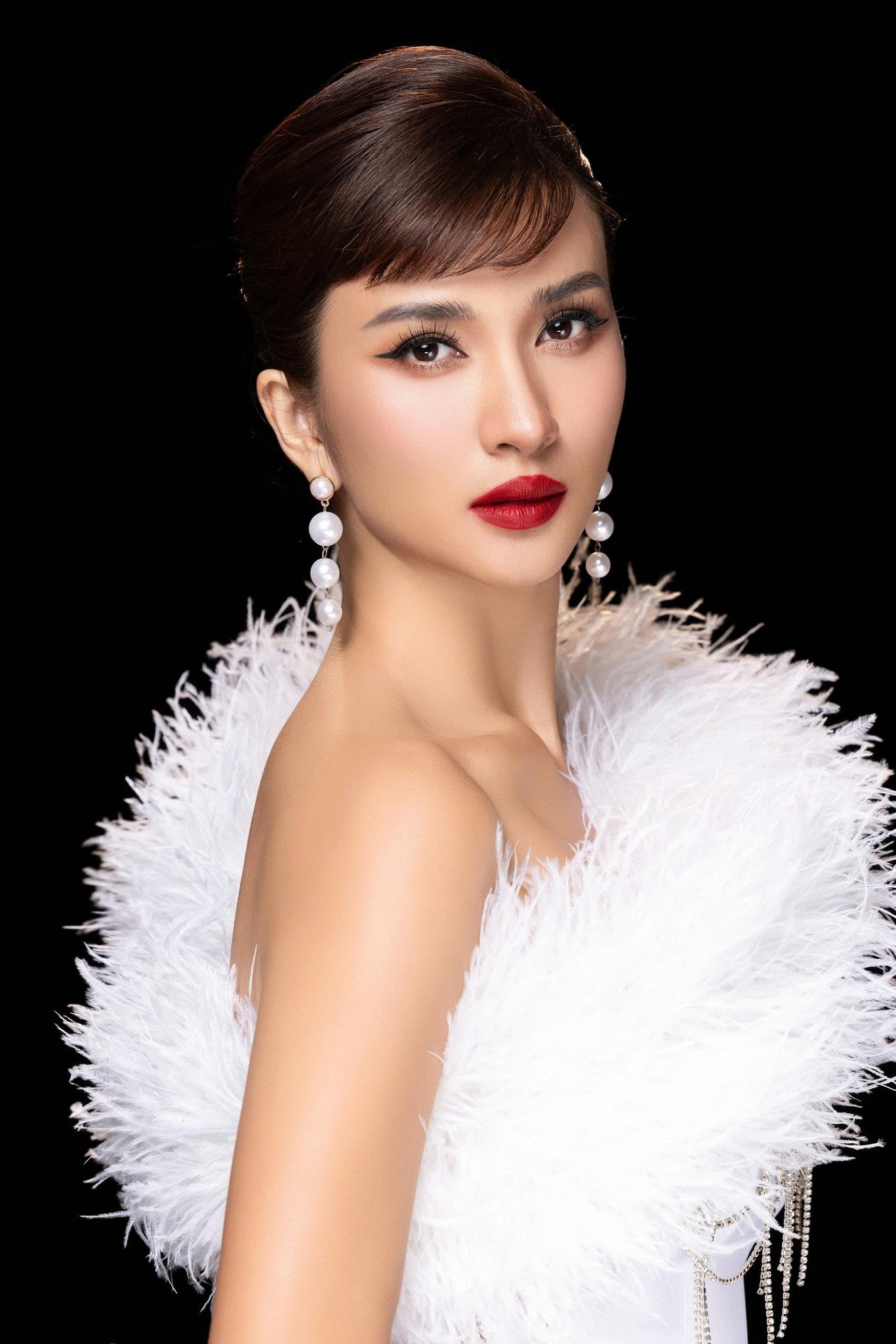 Nữ NSƯT làm mẹ đơn thân từ năm 21 tuổi, sở hữu nhà mặt tiền quận 1, U40 vẫn xinh đẹp ngỡ ngàng- Ảnh 2. Nữ NSƯT làm mẹ đơn thân từ năm 21 tuổi, sở hữu nhà mặt tiền quận 1, U40 vẫn xinh đẹp ngỡ ngàng- Ảnh 2.