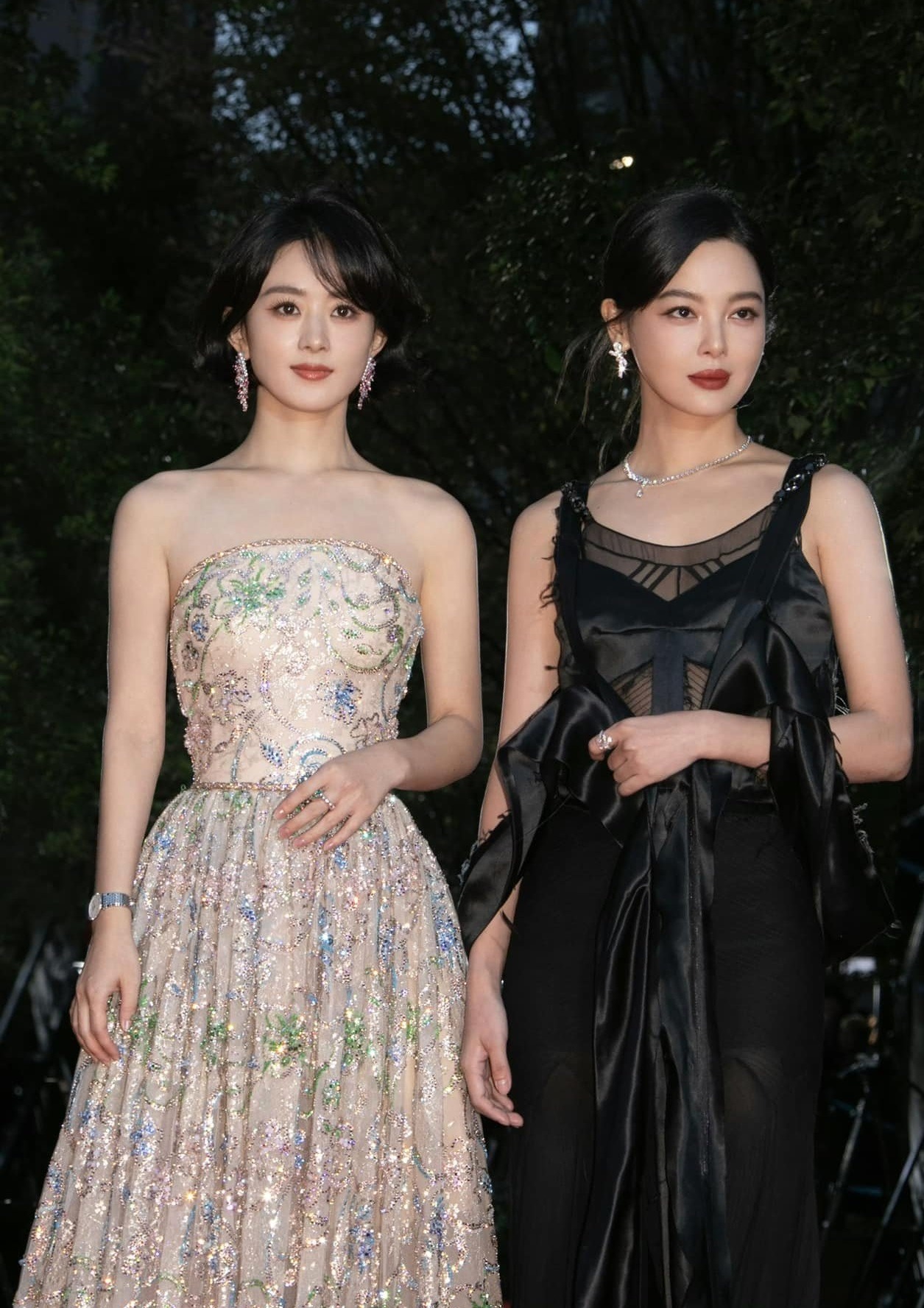 Mỹ nhân đang làm bẽ mặt Lưu Diệc Phi và nửa showbiz bị cô lập đến thương, hóa ra đây là mặt tối tàn khốc của Cbiz!- Ảnh 5.