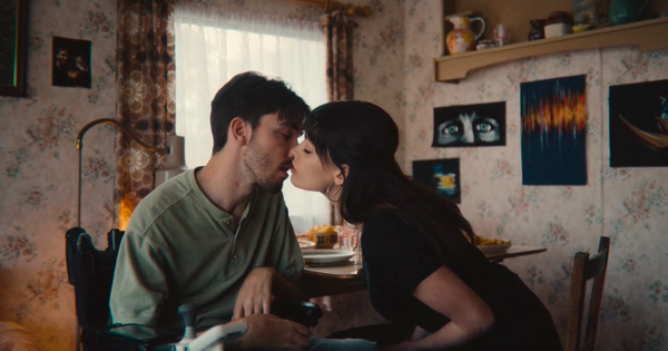 Phim Sex Education có 10 cảnh nóng quá xuất sắc, đừng dại bỏ lỡ! 3 1758975622159 1758975624200709495819 0 0 503 961 crop 1758975665086737322695png