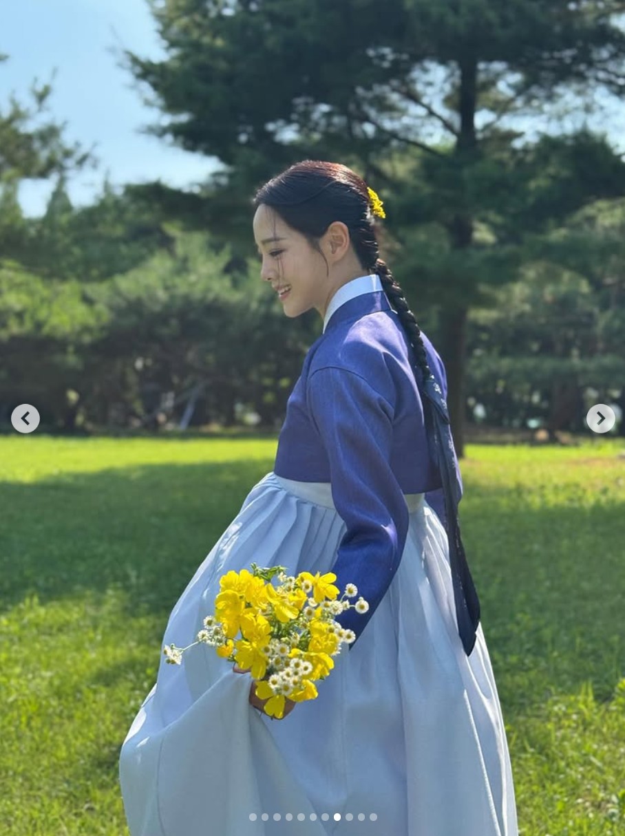 Tại sao mỹ nhân đẹp thế này mà bây giờ mới đóng cổ trang: Nhan sắc sáng bừng người gặp người yêu, hoa gặp hoa nở- Ảnh 5. Tại sao mỹ nhân đẹp thế này mà bây giờ mới đóng cổ trang: Nhan sắc sáng bừng người gặp người yêu, hoa gặp hoa nở- Ảnh 5.