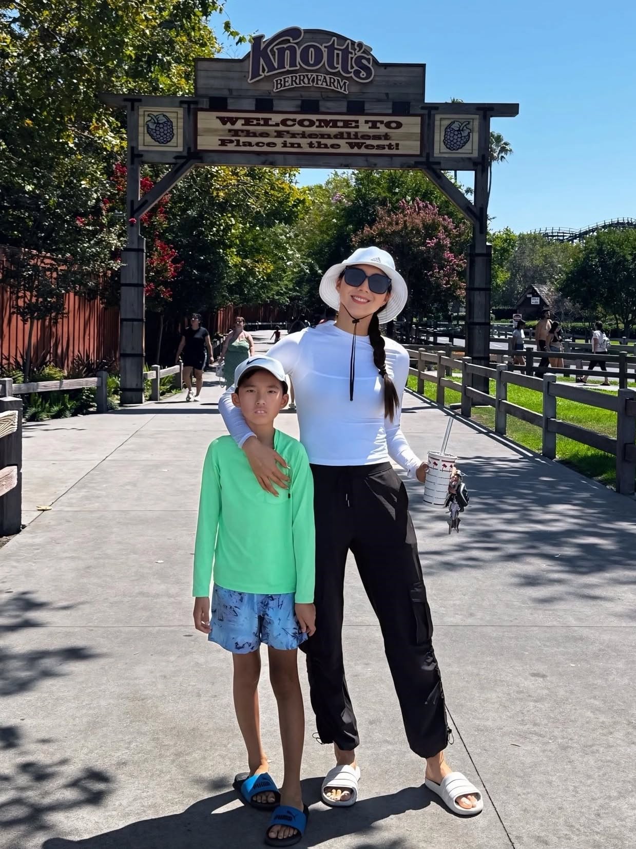 Người mẫu Vbiz sang Mỹ định cư, yêu chồng cũ 1 tuần thì cưới, tình cảnh bây giờ thật bất ngờ- Ảnh 7. Người mẫu Vbiz sang Mỹ định cư, yêu chồng cũ 1 tuần thì cưới, tình cảnh bây giờ thật bất ngờ- Ảnh 7.