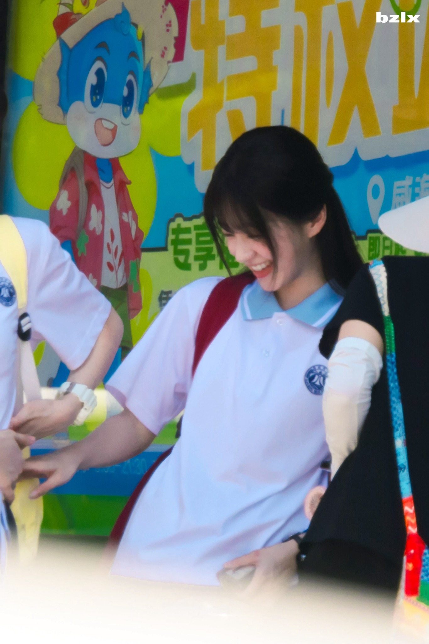 Nghĩ nát óc cũng không biết tả mỹ nhân này đẹp thế nào: Xinh hết phần người khác, visual sáng lóa mắt là có thật- Ảnh 6. Nghĩ nát óc cũng không biết tả mỹ nhân này đẹp thế nào: Xinh hết phần người khác, visual sáng lóa mắt là có thật- Ảnh 6.