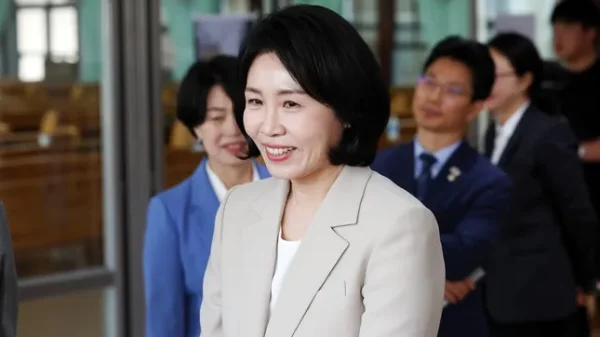 Tân Đệ nhất phu nhân Hàn Quốc gây sốt 3 9839 9575jpg 1749353131436 17493531319281193354613