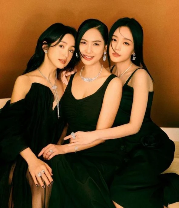 Ba thế hệ diễn viên đóng vai Hoàng Dung hội ngộ- Ảnh 1.